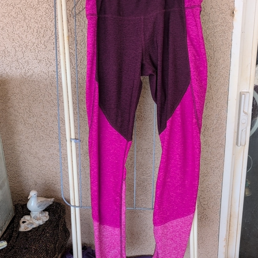Sexy Pink and Purple Athletic Workout Colorblock Leggings sz 8